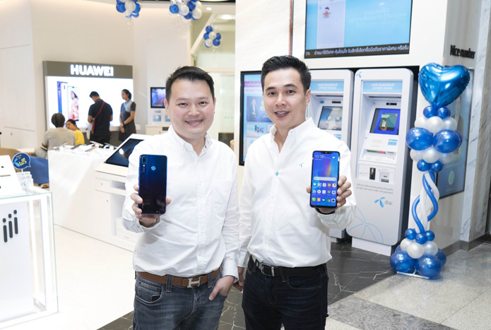 มาแล้วจ้าพร้อมโปรสุดแร๊ง!ดีแทคเปิดจอง Huawei Nova 3i ปฏิวัติการเซลฟี่ 4 กล้อง สมองกล AI มาพร้อมโปรโมชั่นที่แรงที่สุด ลด 5,000 บาท